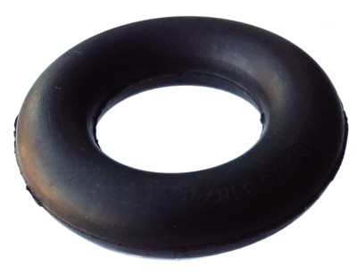 Zwart rubberen ring, ontworpen voor gebruik in verschillende industriële toepassingen. Deze ring heeft een doorsnede van 10 cm en een interne opening van 2,5 cm, wat zorgt voor een stevige grip en ondersteuning. Het materiaal is duurzaam en bestand tegen verschillende omgevingsfactoren, waardoor het een milieuvriendelijke keuze is. De ring kan worden ingezet voor bevestigingsdoeleinden of als onderdeel van mechanische constructies.