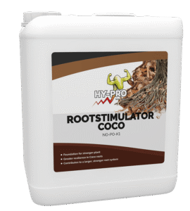 Wortelstimulator voor kokosplanten, aangeboden in een witte plastic container van 5 liter. Dit product bevordert de ontwikkeling van een sterker wortelstelsel, wat bijdraagt aan een gezondere plant. Geschikt voor gebruik in kokosmedium, ondersteunt het de veerkracht van wortels in deze omgeving. Het bevat een uitgebalanceerde samenstelling, gericht op het verbeteren van de groei en stabiliteit van planten. Ideaal voor tuinliefhebbers die zich richten op duurzame kweekmethoden.