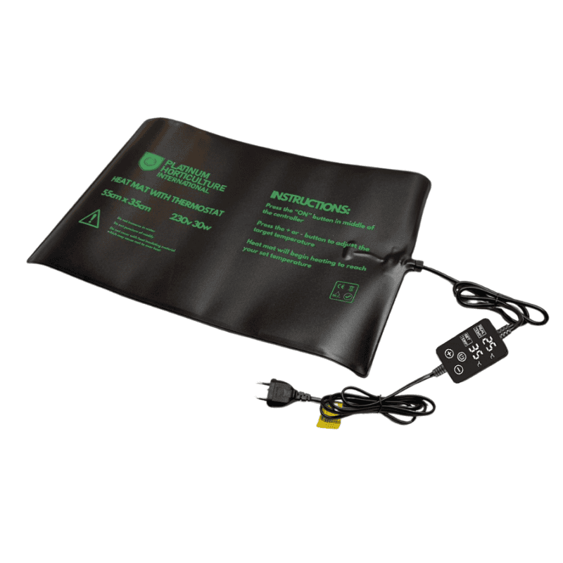 Een zwarte tuinbouwwarmtemat met groene tekst, bevestigd aan een digitale thermostaatregelaar en netsnoer. Op de mat staan gebruiksinstructies en productinformatie in het Engels.