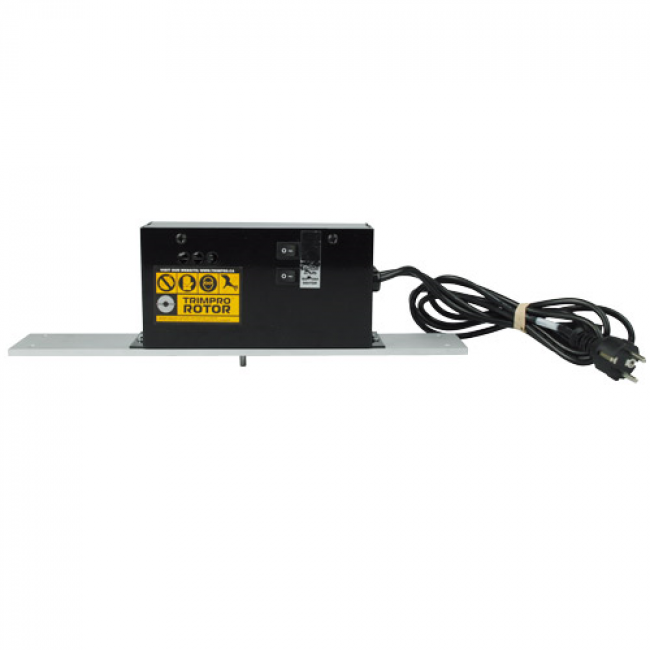 Trimpro Rotor voor efficiënte plantverwerking, uitgevoerd in zwart met een metalen basis. Het apparaat is ontworpen voor het trimmen van planten en heeft een compact formaat. Voorzien van een stroomkabel voor eenvoudig aansluiten. Dit product benadrukt gebruiksvriendelijkheid en is geschikt voor zowel hobbyisten als professionals. Milieuvriendelijk met duurzame materialen en ontwerpen die de impact op het milieu minimaliseren.