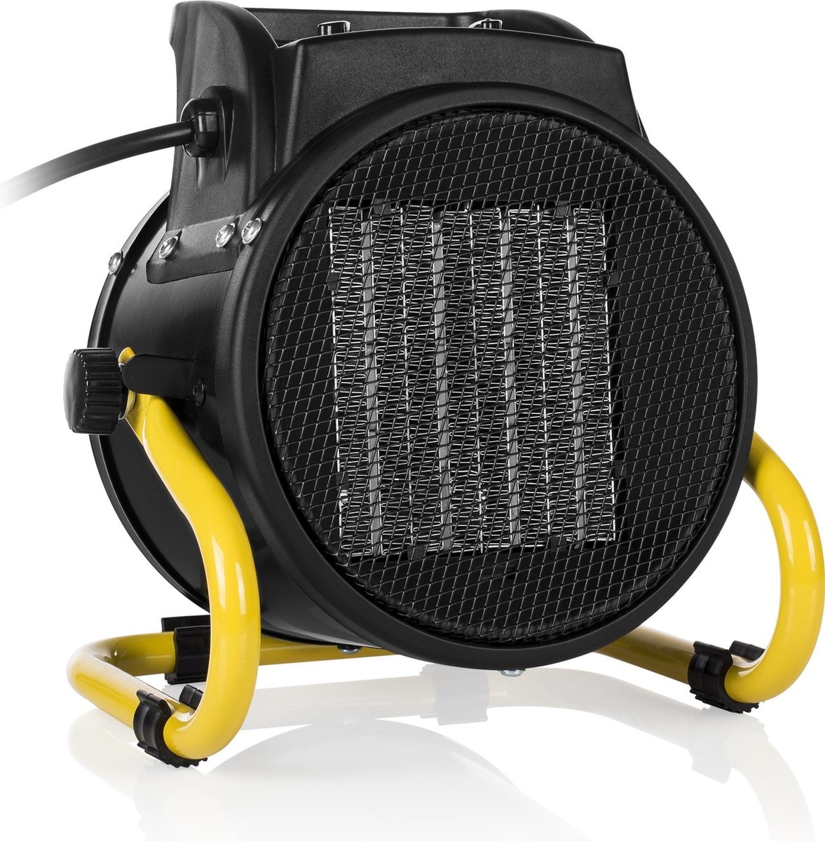 Heater met een ronde zwarte behuizing en een gele metalen standaard. Het apparaat is ontworpen voor efficiënte verwarming en is geschikt voor zowel binnen- als buitentoepassingen. Het heeft een eenvoudig bedieningspaneel en een roosterveiligheid voor optimale bescherming. Dit model is lichtgewicht, waardoor het gemakkelijk te verplaatsen is. Ideaal voor gebruik in garages, werkplaatsen of tijdens buitenactiviteiten. Het apparaat heeft een energiezuinige werking en voldoet aan milieuvriendelijke normen.