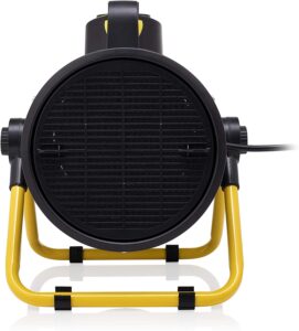 Zentrale verwarmingsventilator in zwart en geel, ontworpen voor een efficiënte verwarming van grote ruimtes. Het apparaat heeft een stevige constructie met een robuuste metalen standaard voor stabiliteit. Het formaat is geschikt voor gebruik op diverse locaties, zoals werkplaatsen en garages. De ventilator is uitgerust met een instelbare thermostaat en verschillende warmtestanden, waardoor het makkelijk is om de temperatuur aan te passen aan specifieke behoeften. Dit product is ook energiezuinig, wat bijdraagt aan een lagere ecologische voetafdruk.